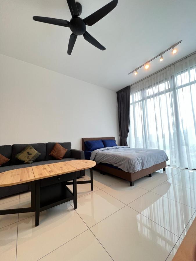 Beacon Executive #cozyfamilystay #rooftoppool #16 #10paxs George Town
