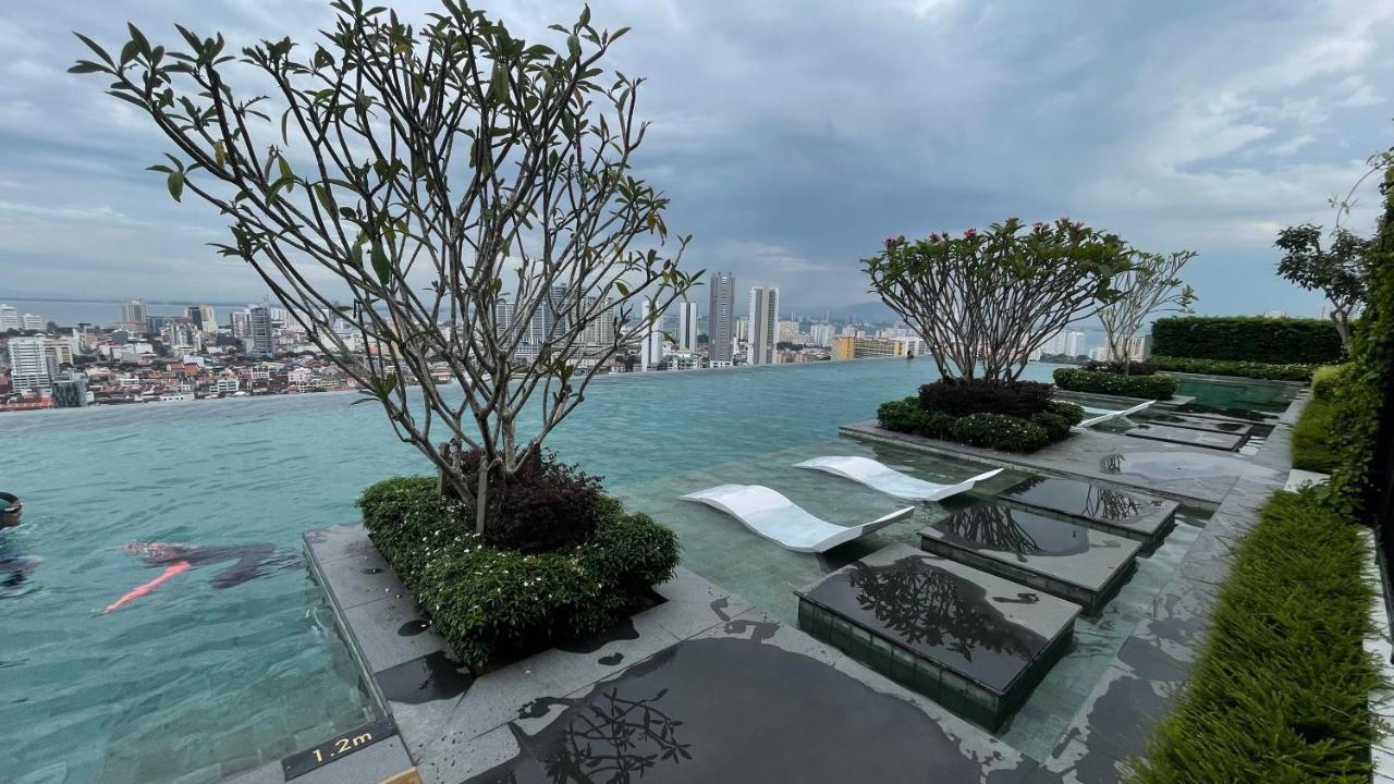 Beacon Executive #cozyfamilystay #rooftoppool #16 #10paxs Apartment